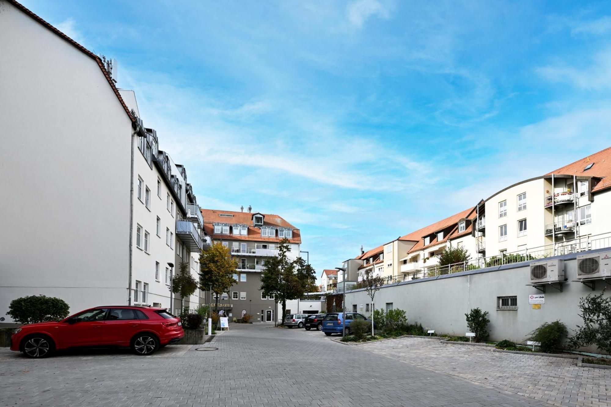 Rosengarten Fuerth, Moderne Serviced In Citylage, Ganze 50 M2, Nahe Nuernberg, Metro, Sauna Apartment *
