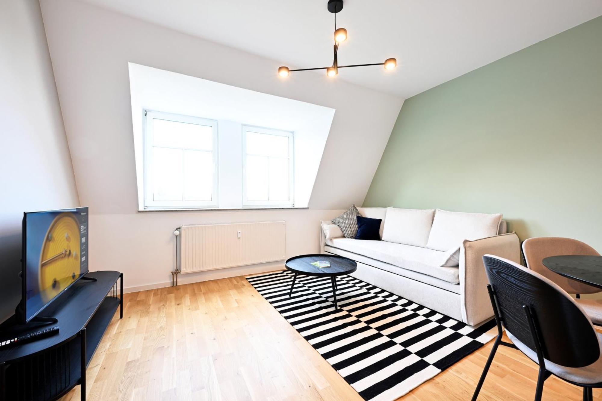Rosengarten Fuerth, Moderne Serviced In Citylage, Ganze 50 M2, Nahe Nuernberg, Metro, Sauna Fuerth