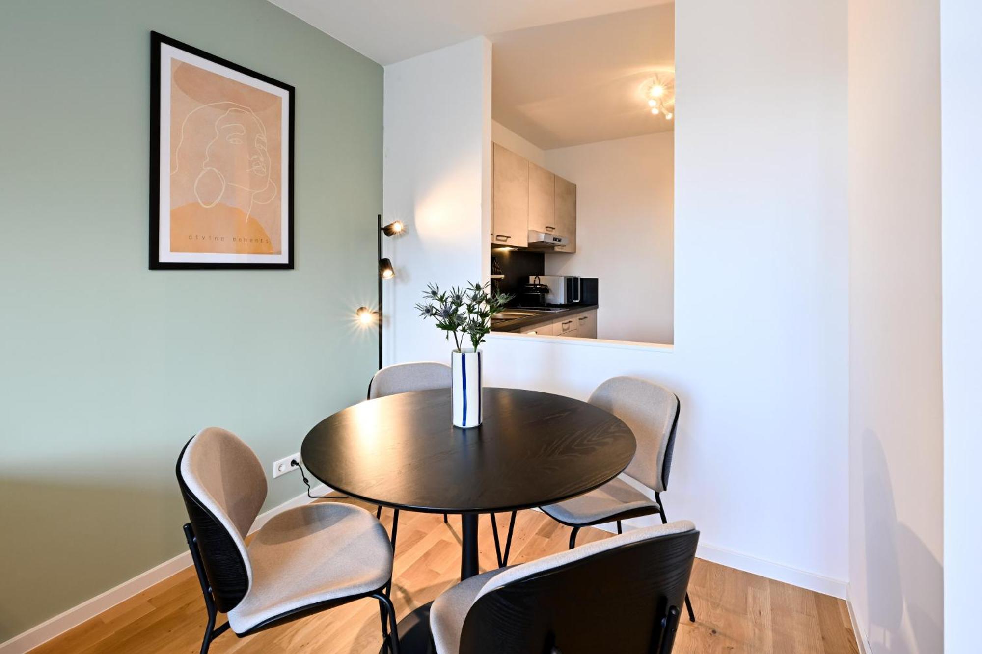 Rosengarten Fuerth, Moderne Serviced In Citylage, Ganze 50 M2, Nahe Nuernberg, Metro, Sauna * Fuerth