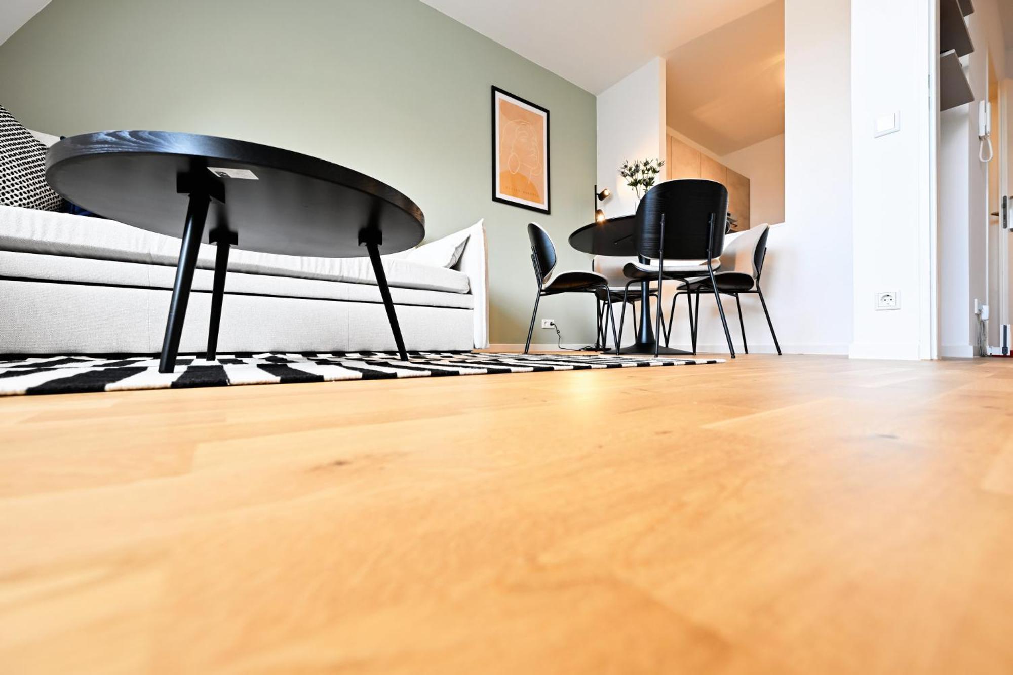 Apartment Rosengarten Fuerth, Moderne Serviced In Citylage, Ganze 50 M2, Nahe Nuernberg, Metro, Sauna *