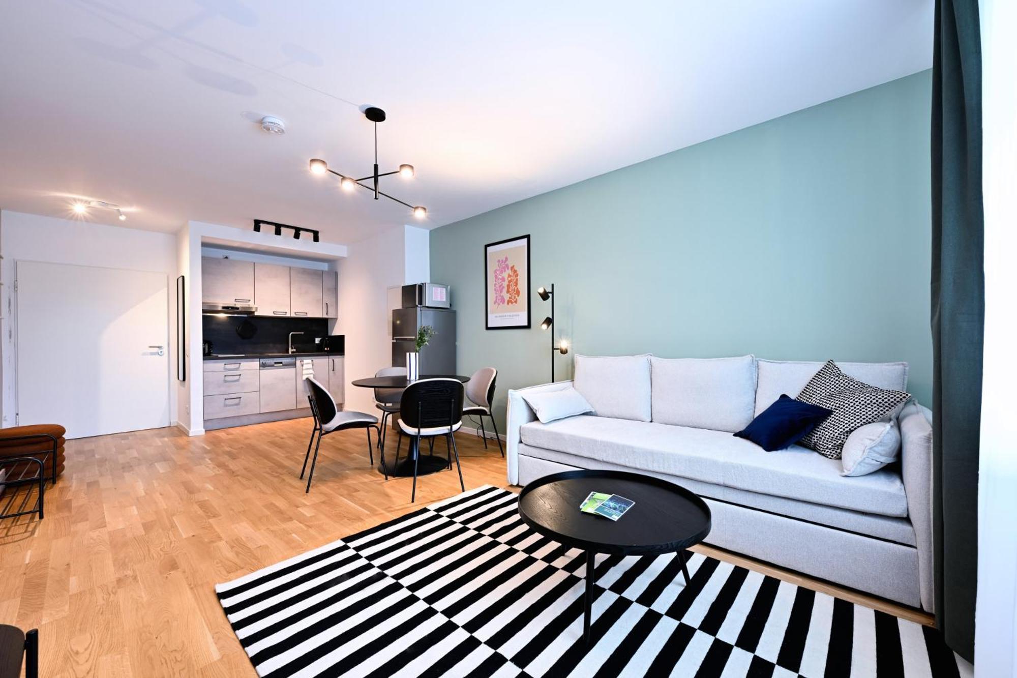 Rosengarten Fuerth, Moderne Serviced In Citylage, Ganze 50 M2, Nahe Nuernberg, Metro, Sauna Apartment *