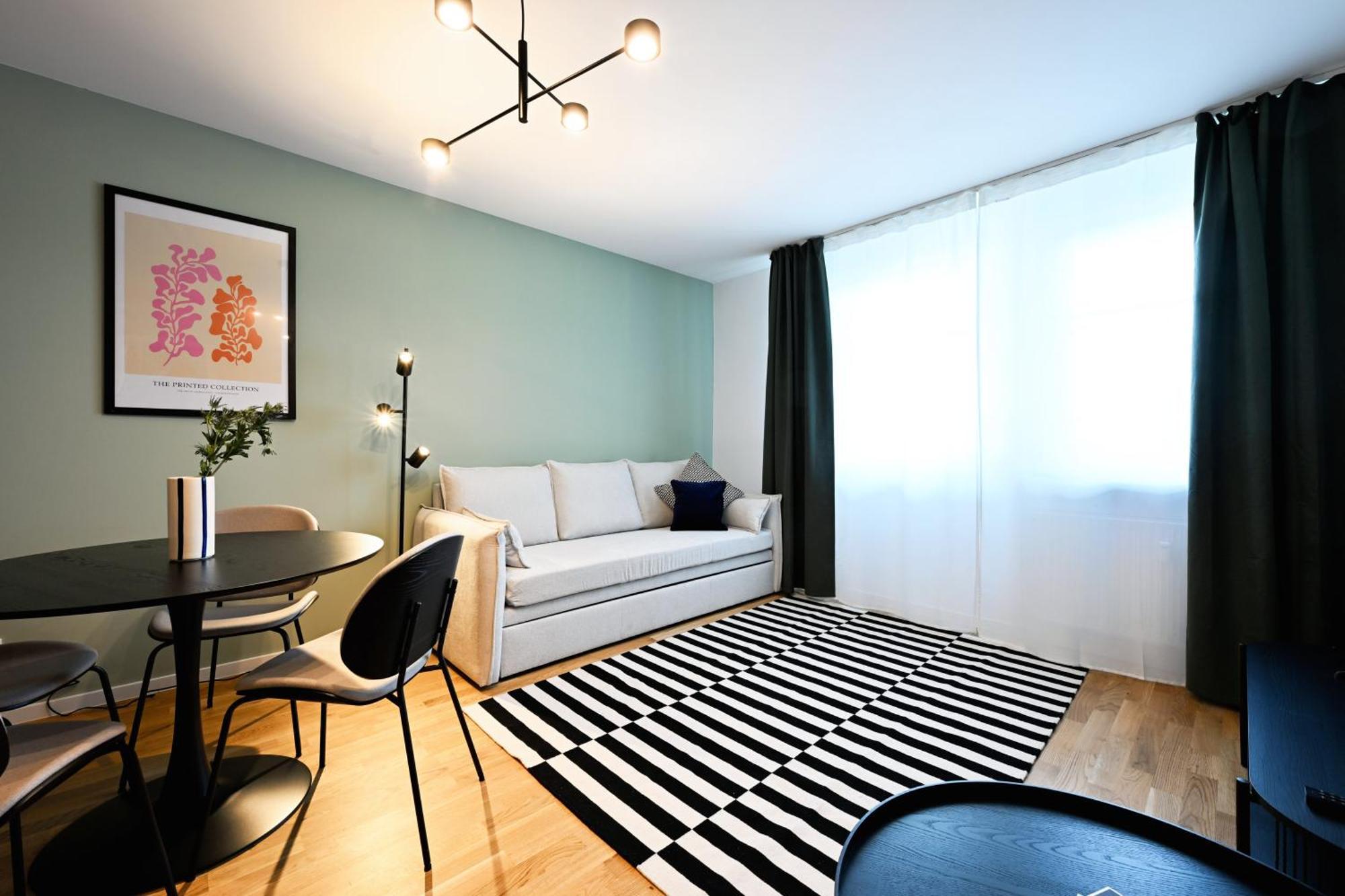 Apartment Rosengarten Fuerth, Moderne Serviced In Citylage, Ganze 50 M2, Nahe Nuernberg, Metro, Sauna