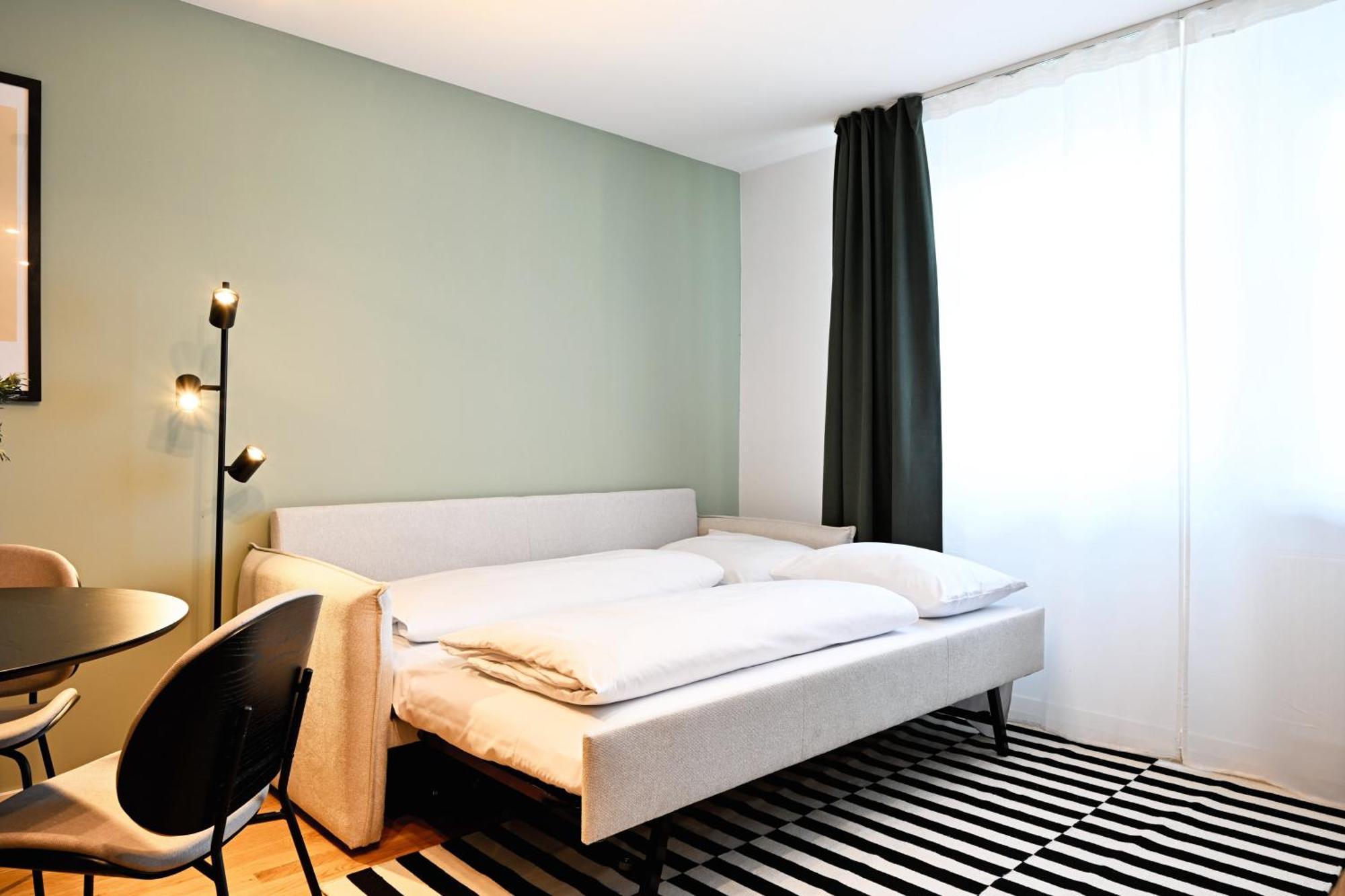 Rosengarten Fuerth, Moderne Serviced In Citylage, Ganze 50 M2, Nahe Nuernberg, Metro, Sauna