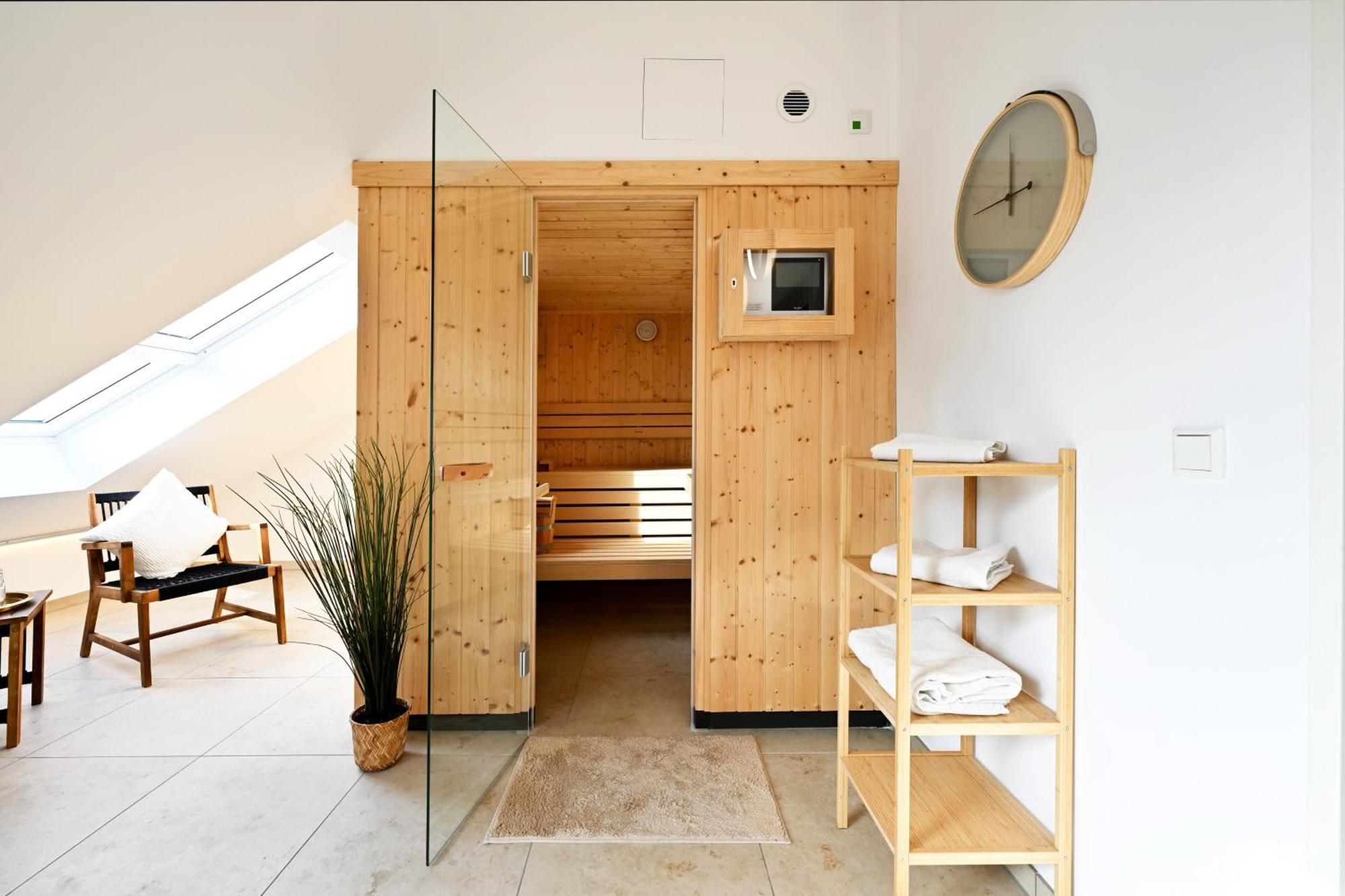 Apartment Rosengarten Fuerth, Moderne Serviced In Citylage, Ganze 50 M2, Nahe Nuernberg, Metro, Sauna *
