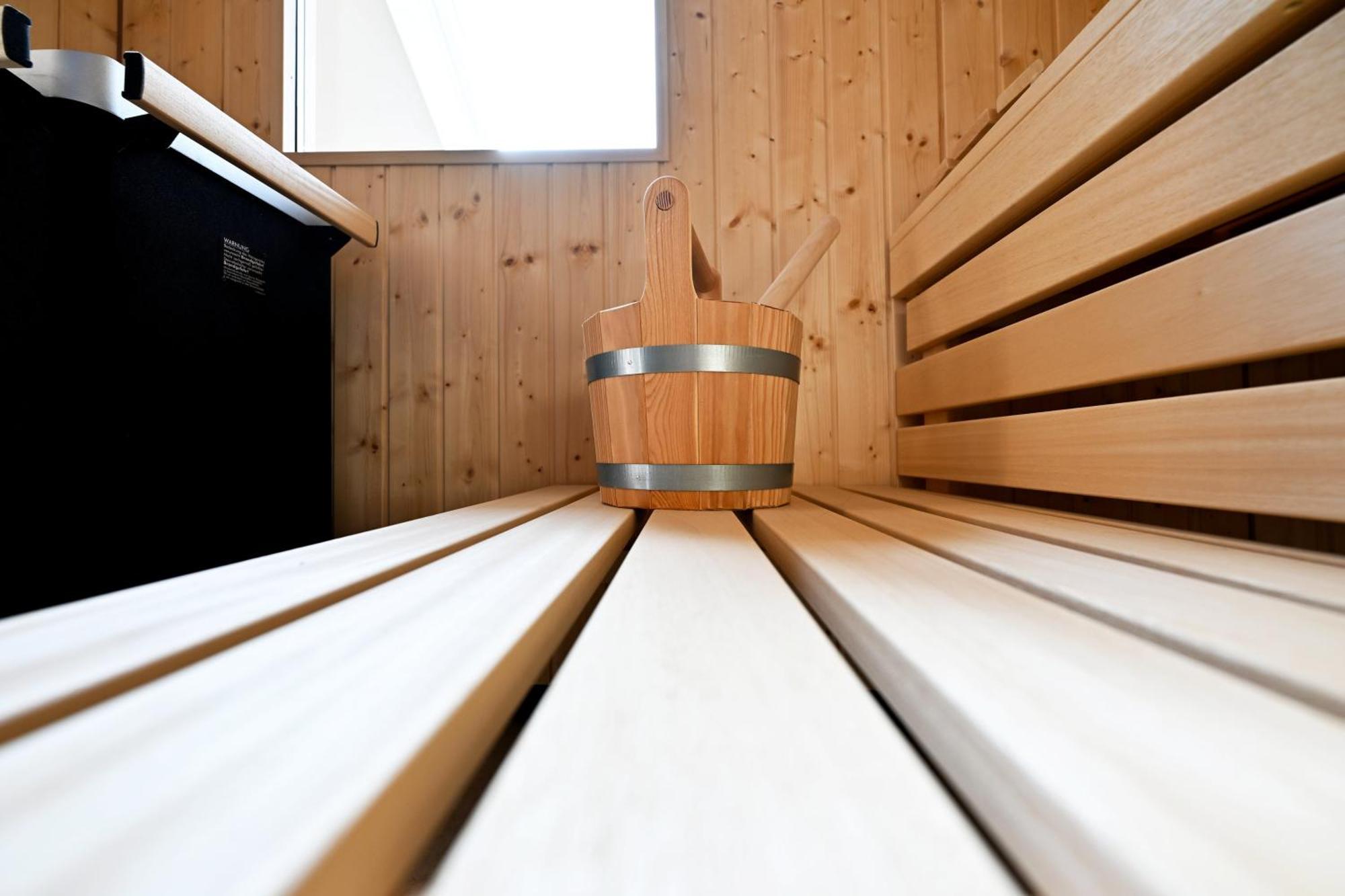 Apartment Rosengarten Fuerth, Moderne Serviced In Citylage, Ganze 50 M2, Nahe Nuernberg, Metro, Sauna Fuerth