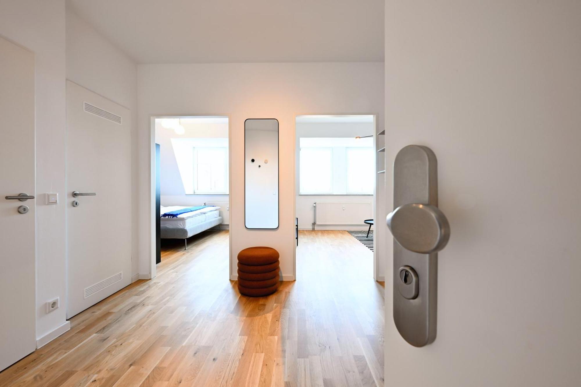 Rosengarten Fuerth, Moderne Serviced In Citylage, Ganze 50 M2, Nahe Nuernberg, Metro, Sauna