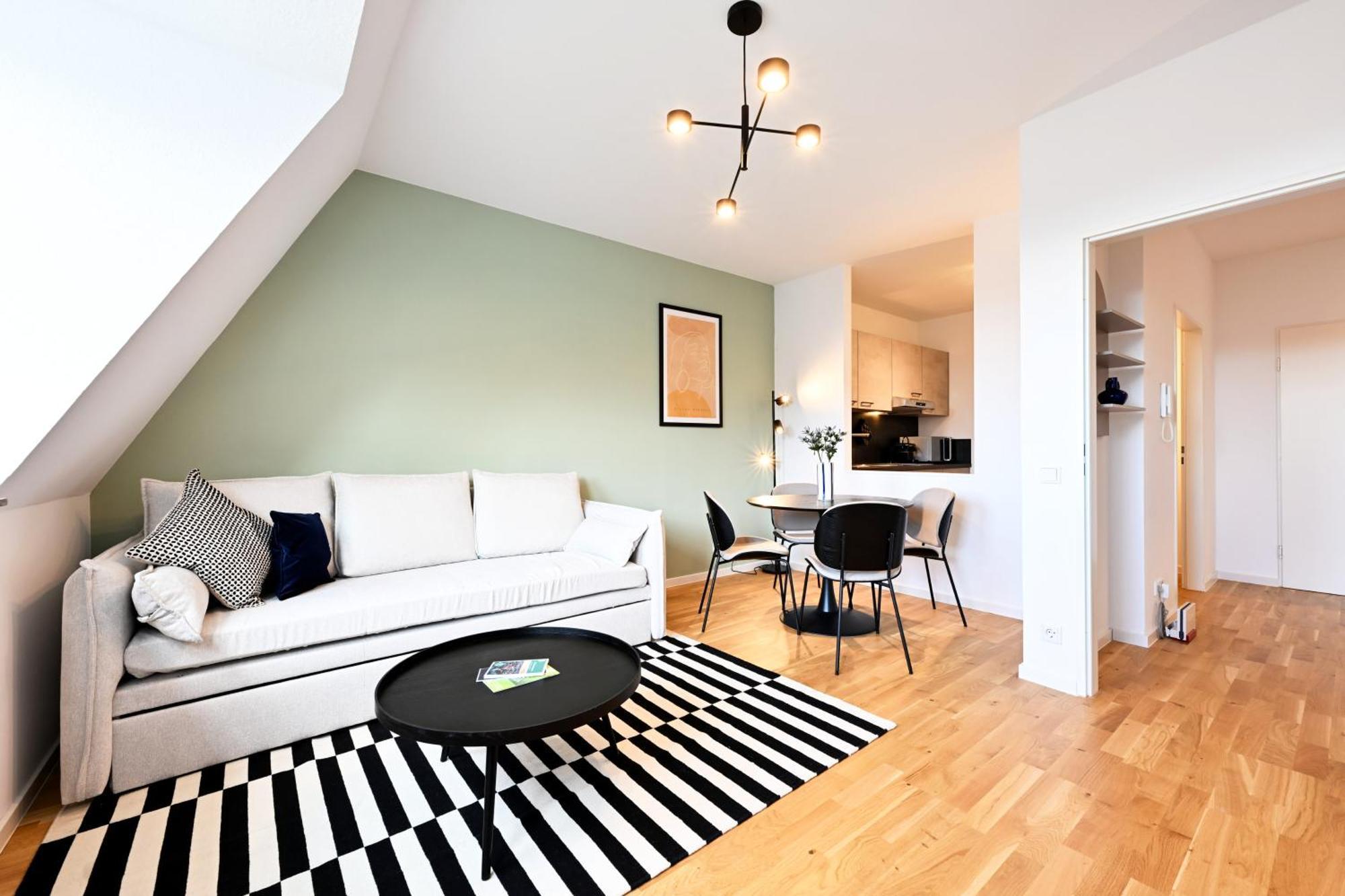 Appartement Rosengarten Fuerth, Moderne Serviced In Citylage, Ganze 50 M2, Nahe Nuernberg, Metro, Sauna Fürth