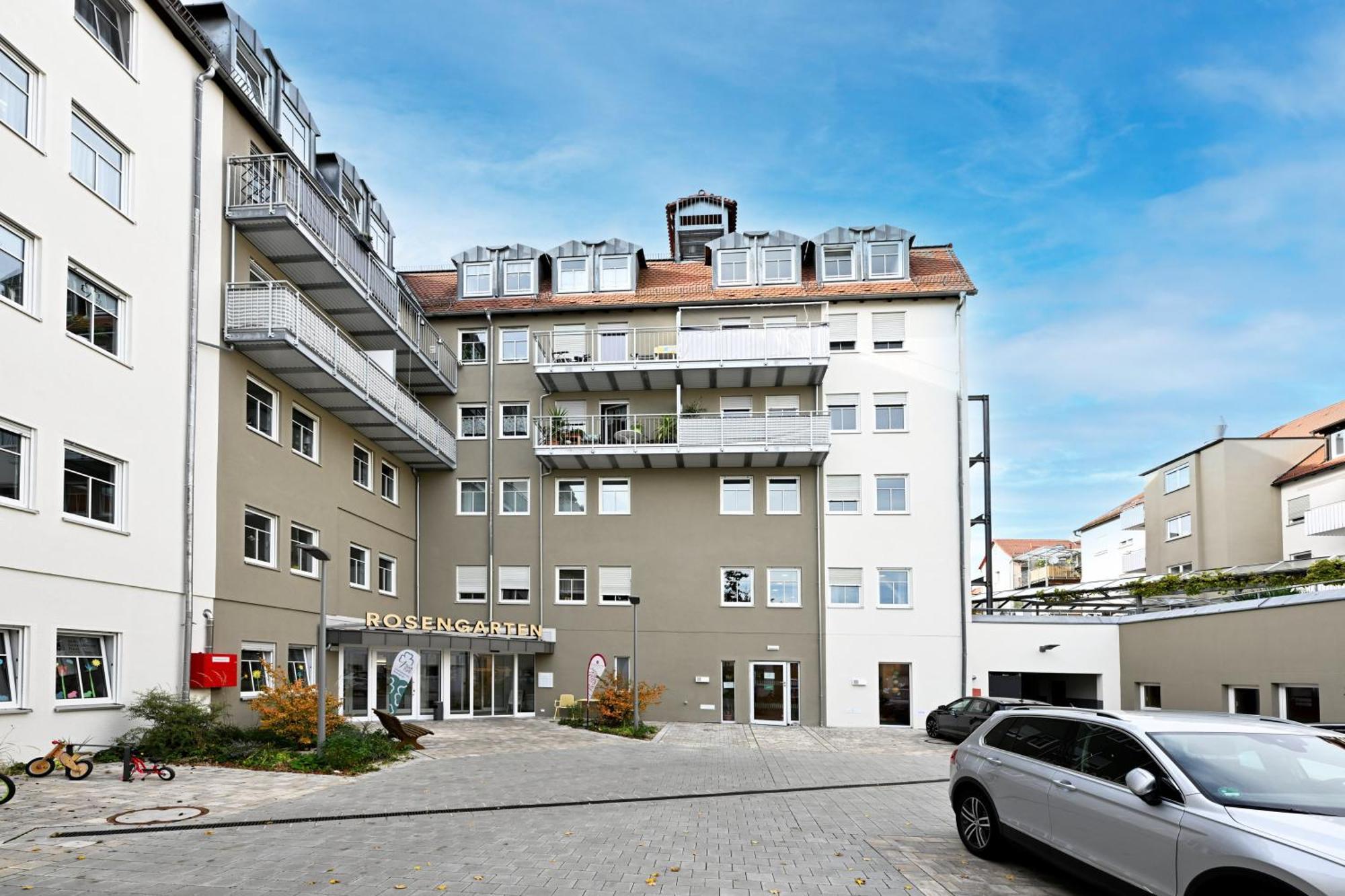 Rosengarten Fuerth, Moderne Serviced In Citylage, Ganze 50 M2, Nahe Nuernberg, Metro, Sauna * Fürth