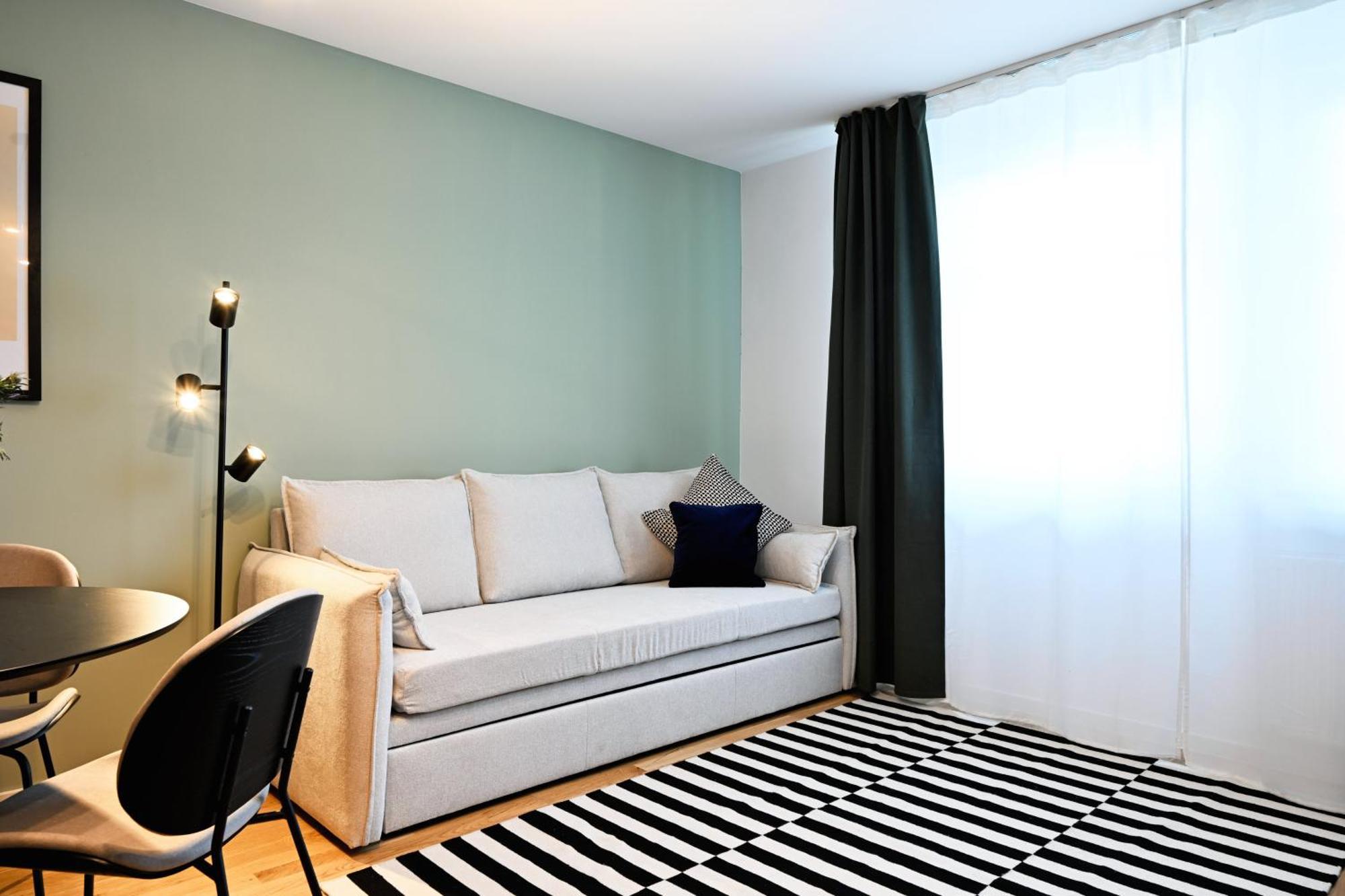 Appartement Rosengarten Fuerth, Moderne Serviced In Citylage, Ganze 50 M2, Nahe Nuernberg, Metro, Sauna Fürth