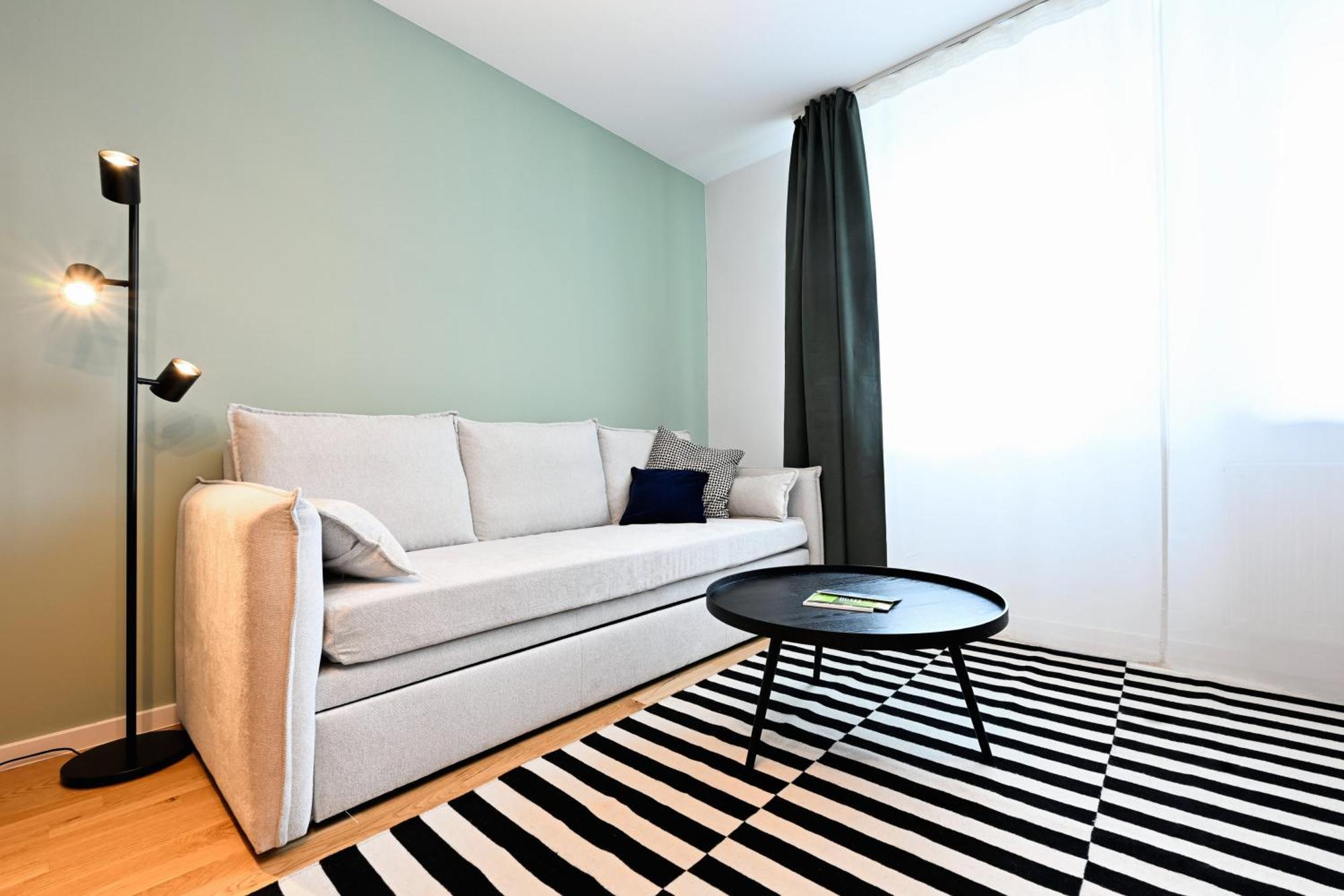 Appartement Rosengarten Fuerth, Moderne Serviced In Citylage, Ganze 50 M2, Nahe Nuernberg, Metro, Sauna *