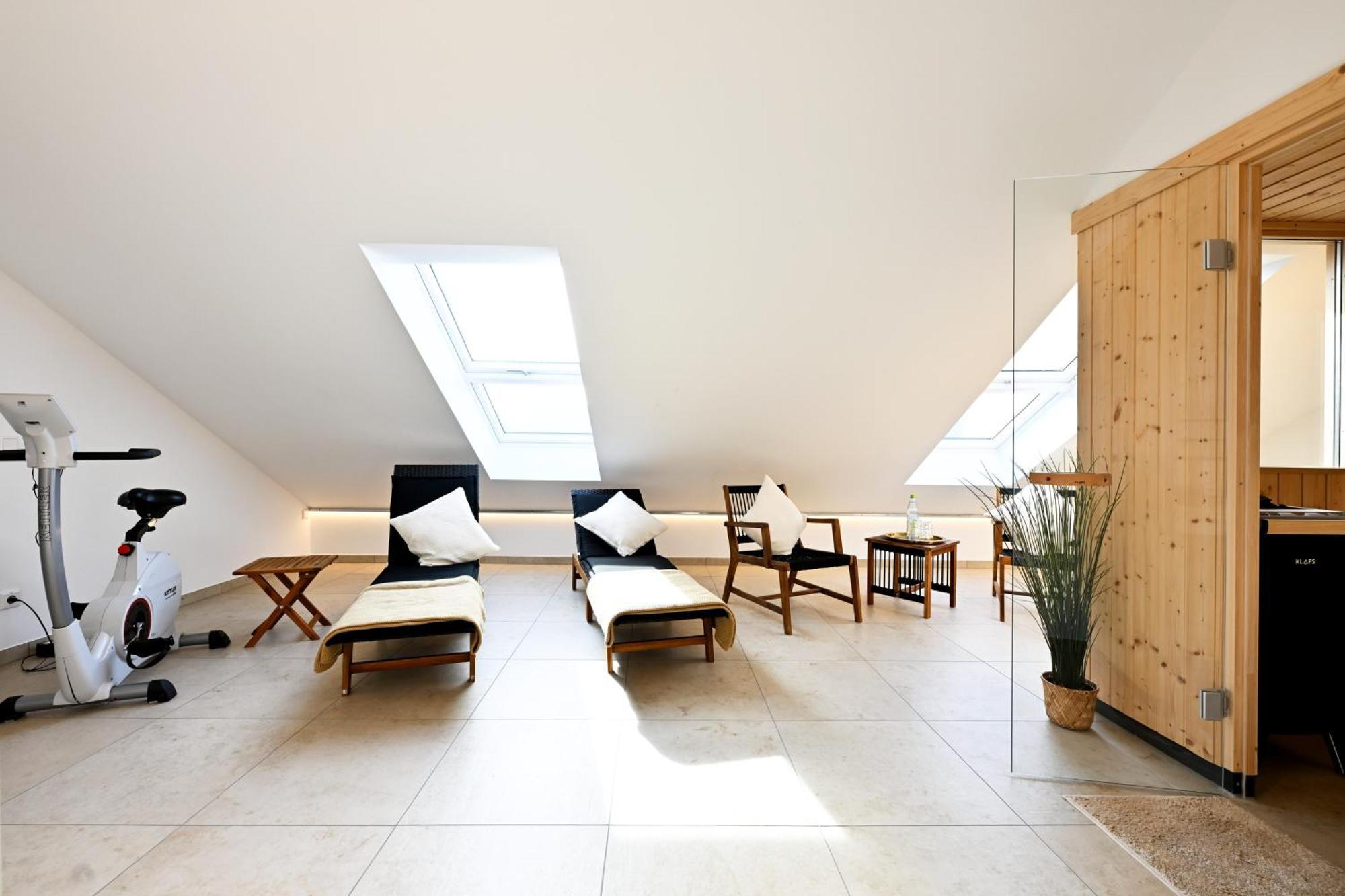 Rosengarten Fuerth, Moderne Serviced In Citylage, Ganze 50 M2, Nahe Nuernberg, Metro, Sauna * Fürth
